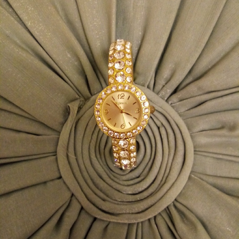 $5 Add On Bangle Watch - Picture 2 of 8